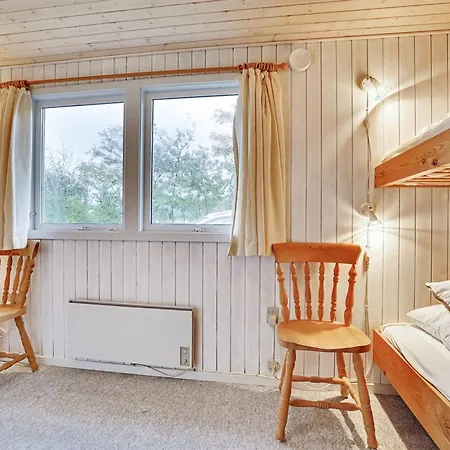 Leny - 450m To The Fjord By Interhome